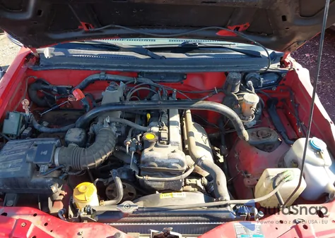 2002 Chevrolet Tracker Hard Top Base z USA, uszkodzony, nr VIN 2CNBE13C326917199